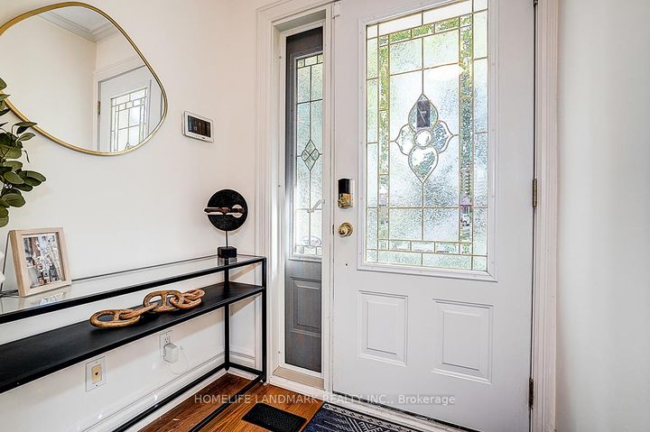 Photo 4 at 39 Sagebrush Lane, Donalda, Toronto