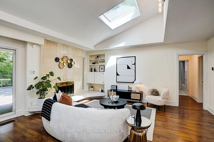 Photo 8 at 39 Sagebrush Lane, Donalda, Toronto