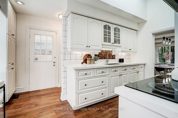 Photo 19 at 39 Sagebrush Lane, Donalda, Toronto