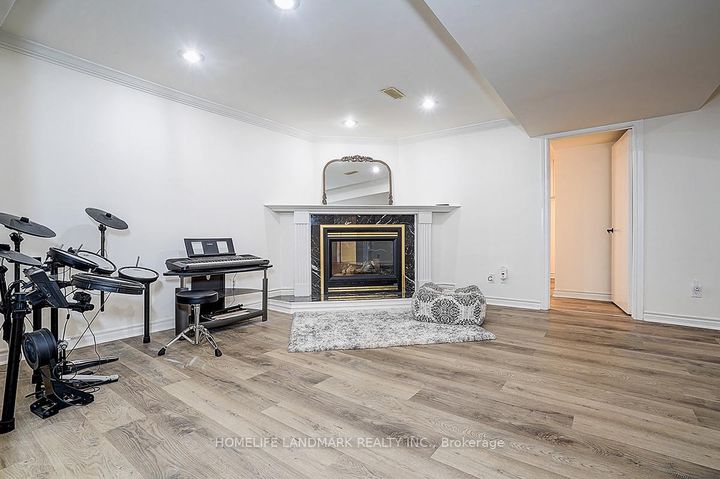 Photo 28 at 39 Sagebrush Lane, Donalda, Toronto