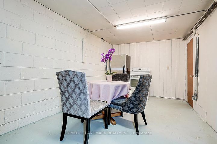 Photo 33 at 39 Sagebrush Lane, Donalda, Toronto