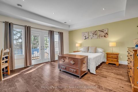 Photo 23 at 7 Avalon Avenue, Smythe, Toronto