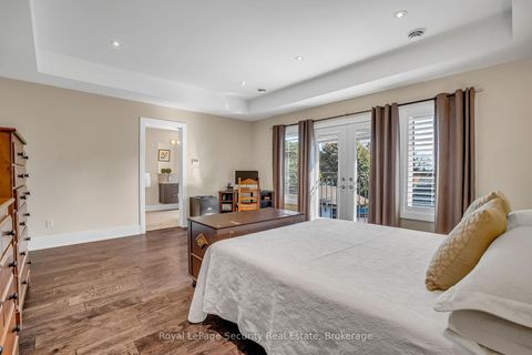 Photo 25 at 7 Avalon Avenue, Smythe, Toronto