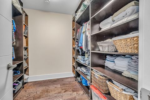 Photo 27 at 7 Avalon Avenue, Smythe, Toronto