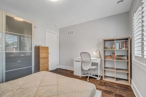 Photo 32 at 7 Avalon Avenue, Smythe, Toronto
