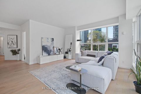Photo 4 at 502 - 77 Harbour Square, Waterfront Communities C1, Toronto