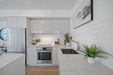 Photo 8 at 502 - 77 Harbour Square, Waterfront Communities C1, Toronto