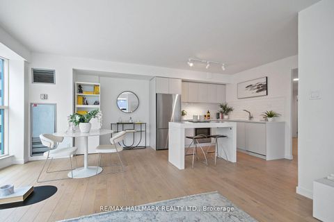 Photo 12 at 502 - 77 Harbour Square, Waterfront Communities C1, Toronto
