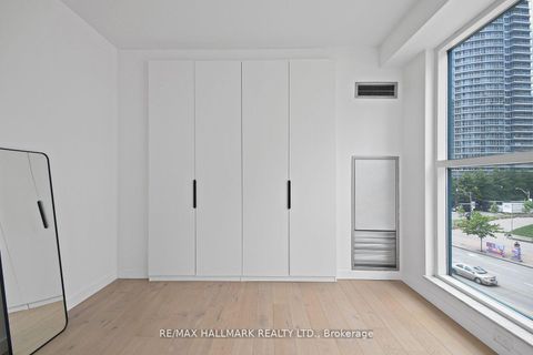 Photo 20 at 502 - 77 Harbour Square, Waterfront Communities C1, Toronto