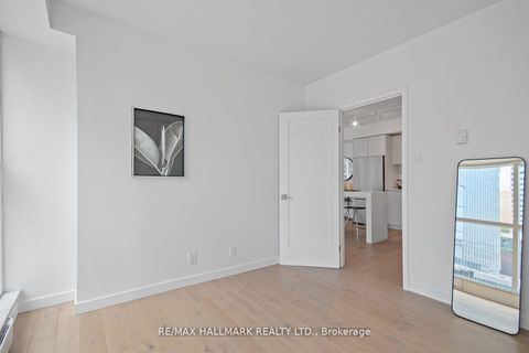 Photo 21 at 502 - 77 Harbour Square, Waterfront Communities C1, Toronto