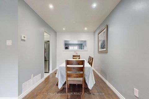 Photo 11 at 113 Rock Fern Way, Don Valley Village, Toronto