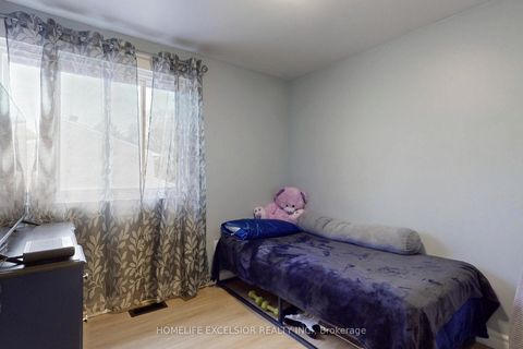 Photo 30 at 113 Rock Fern Way, Don Valley Village, Toronto