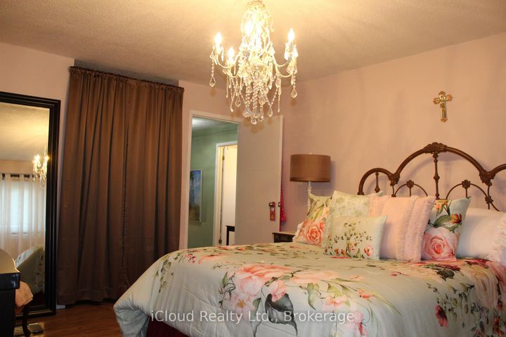 Photo 9 at 42 Lindridge Avenue, Westgate, Brampton