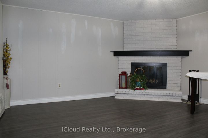 Photo 14 at 42 Lindridge Avenue, Westgate, Brampton
