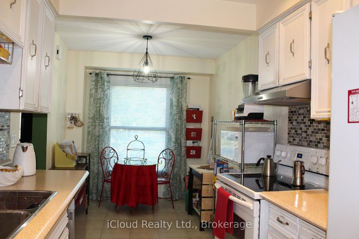 Photo 24 at 42 Lindridge Avenue, Westgate, Brampton