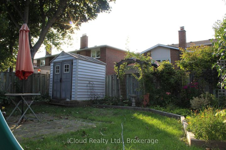 Photo 26 at 42 Lindridge Avenue, Westgate, Brampton