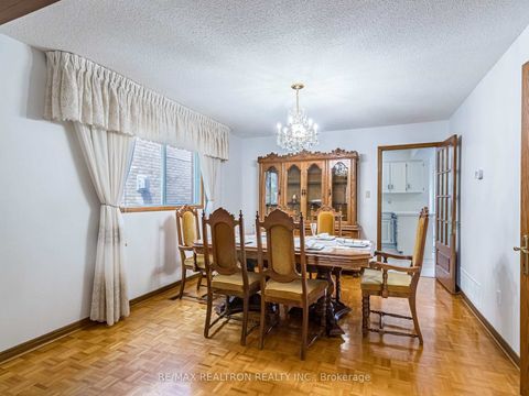Photo 4 at 66 Nimbus Place, East Woodbridge, Vaughan