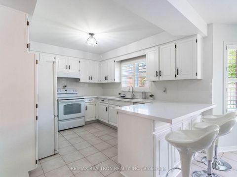 Photo 5 at 66 Nimbus Place, East Woodbridge, Vaughan