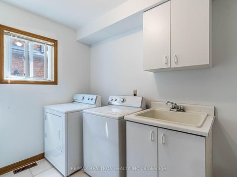 Photo 14 at 66 Nimbus Place, East Woodbridge, Vaughan