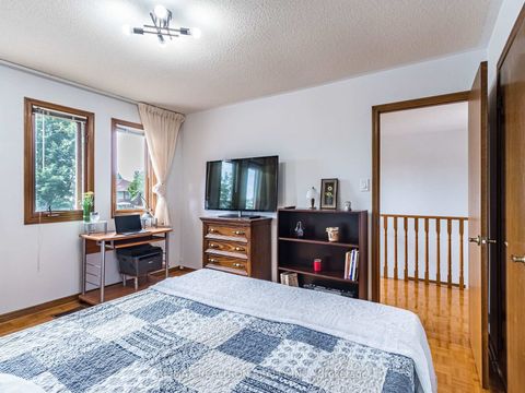 Photo 25 at 66 Nimbus Place, East Woodbridge, Vaughan
