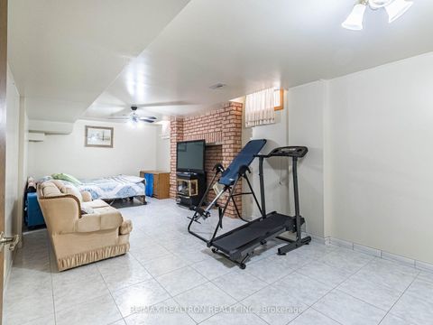 Photo 35 at 66 Nimbus Place, East Woodbridge, Vaughan
