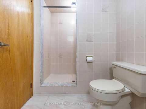 Photo 37 at 66 Nimbus Place, East Woodbridge, Vaughan