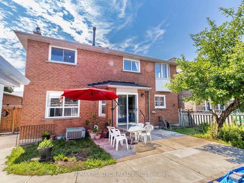 Photo 40 at 66 Nimbus Place, East Woodbridge, Vaughan