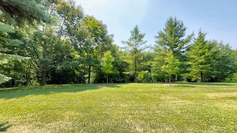 Photo 31 at 50 Tamarack Circle, The Westway, Toronto