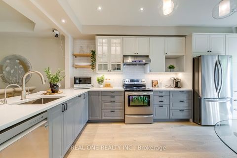 Photo 13 at 2296 Parkglen Avenue, WM Westmount, Oakville