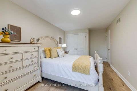 Photo 27 at 2296 Parkglen Avenue, WM Westmount, Oakville
