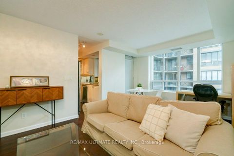 Photo 2 at 1004 - 140 Simcoe Street, Waterfront Communities C1, Toronto