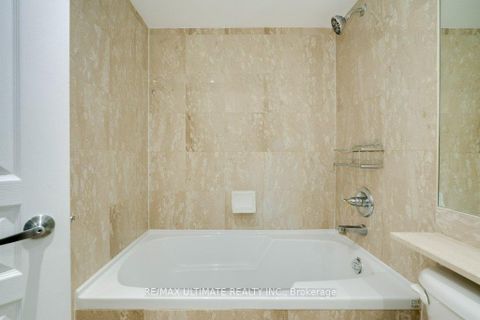 Photo 8 at 1004 - 140 Simcoe Street, Waterfront Communities C1, Toronto