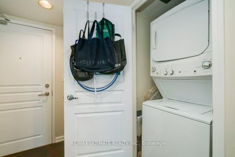 Photo 9 at 1004 - 140 Simcoe Street, Waterfront Communities C1, Toronto