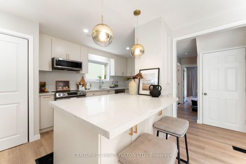 Photo 9 at 34 Topham Road, Parkview, Toronto