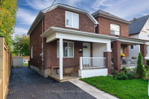 Photo 4 at 11 Bowie Avenue, Belgravia, Toronto