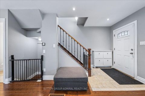 Photo 6 at 11 Bowie Avenue, Belgravia, Toronto