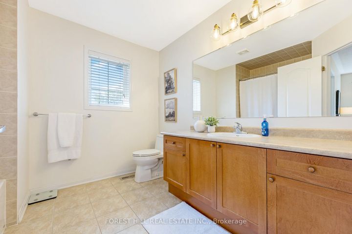 Photo 26 at 654 Laughren Crescent, CO Coates, Milton