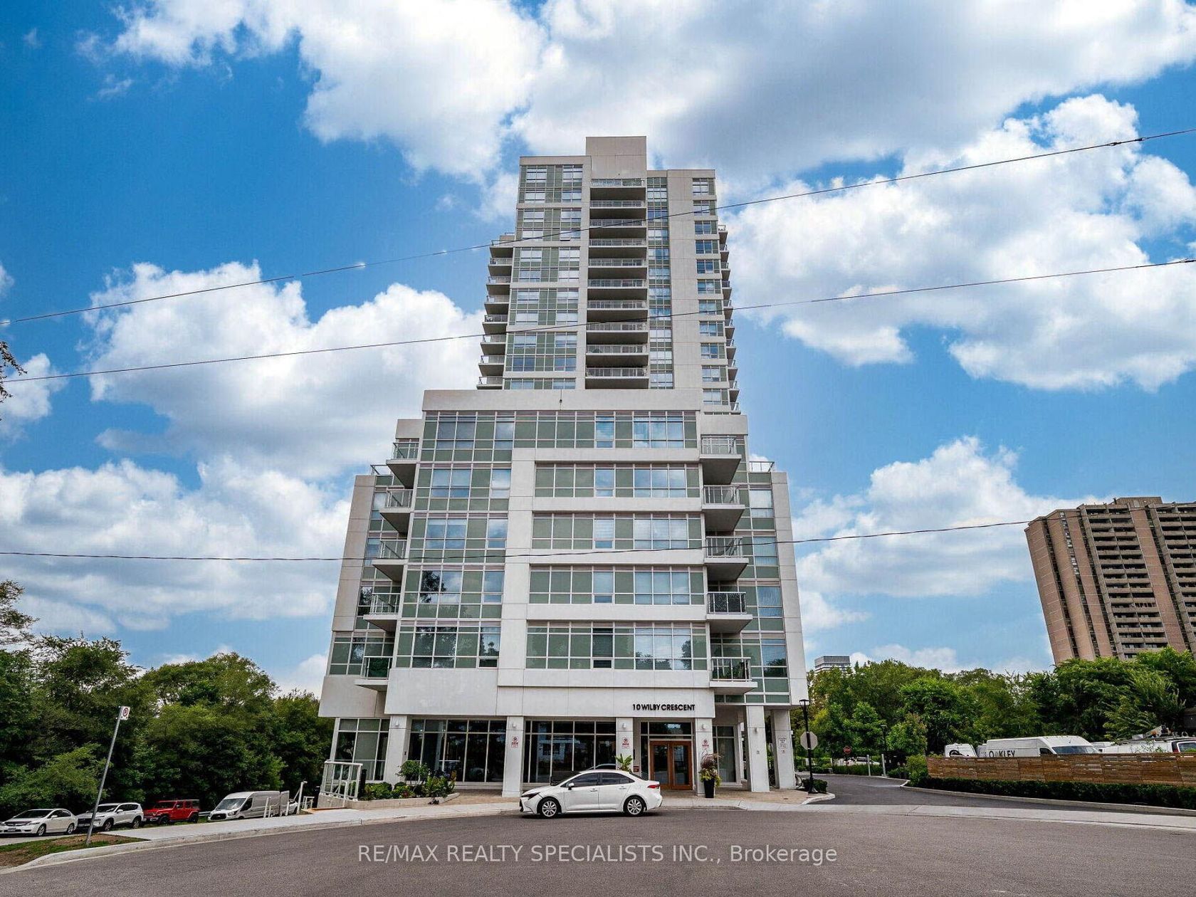 802 - 10 Wilby Crescent, Weston, Toronto 