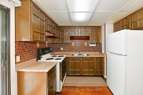 Photo 7 at 74 John Stoner Drive, Malvern, Toronto