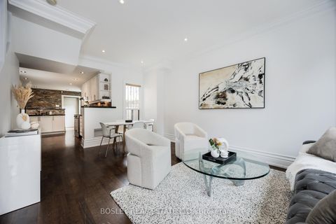 Photo 1 at 4 Whitaker Avenue, Niagara, Toronto
