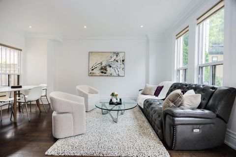 Photo 2 at 4 Whitaker Avenue, Niagara, Toronto