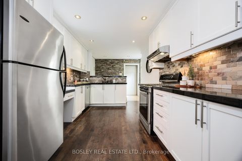 Photo 8 at 4 Whitaker Avenue, Niagara, Toronto