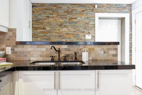 Photo 11 at 4 Whitaker Avenue, Niagara, Toronto