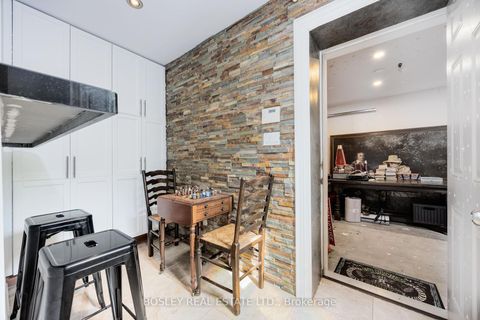 Photo 14 at 4 Whitaker Avenue, Niagara, Toronto
