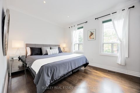 Photo 18 at 4 Whitaker Avenue, Niagara, Toronto