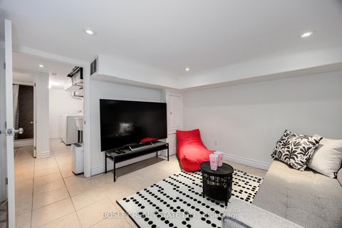 Photo 28 at 4 Whitaker Avenue, Niagara, Toronto