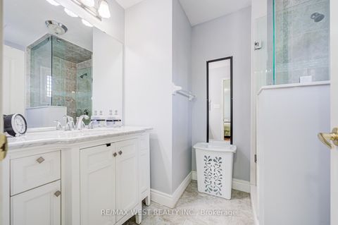Photo 13 at 294 Hawkview Boulevard, Vellore Village, Vaughan
