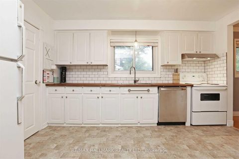 Photo 6 at 94A Oakridge Drive, Cliffcrest, Toronto
