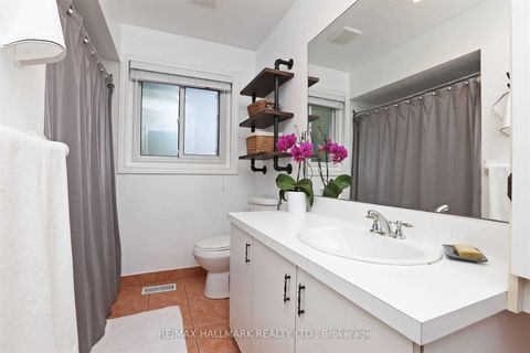 Photo 11 at 94A Oakridge Drive, Cliffcrest, Toronto
