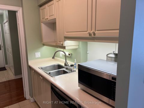 Photo 9 at 705 - 71 Simcoe Street, University, Toronto